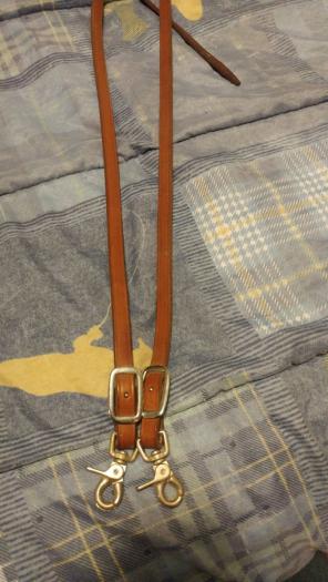 Leather split reins