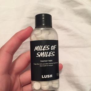 Lush Toothy Tabs