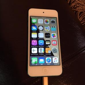 iPod Touch 5th Generation (Blue)