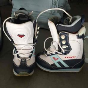 Roxy Snowboarding Boots