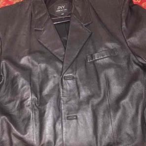 Jones New York men's leather jacket 44R