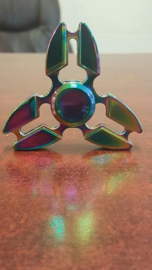 Rainbow spinner
