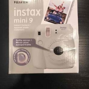Fujifilm Instax Mini 9