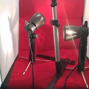 PHOTOGRAPHY LIGHTING KIT IN A BOX