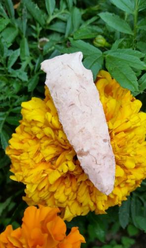 Arrowhead flint atlatl neolithic point