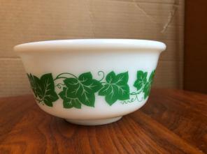 Hazel Atlas Ivy Bowl 7” Clean