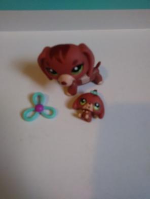 LPS Dachshund, baby, and accessory