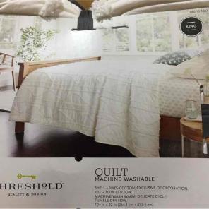 Threshold quilt king sz