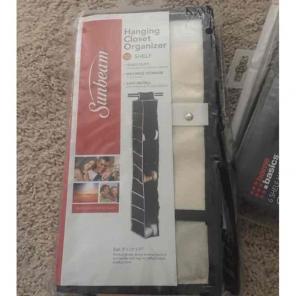 Hanging closet organizer