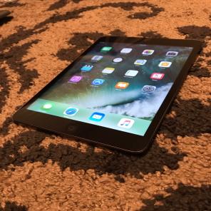 Flawless iPad Mini 2 With Retina Display