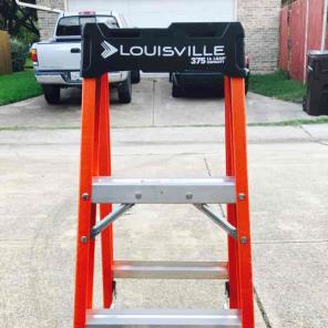Louisville 4 Foot Step Ladder