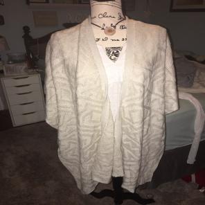 Medium Blanket Like Sweater