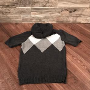 Limited Turtle Neck Short Sleeve Sweater