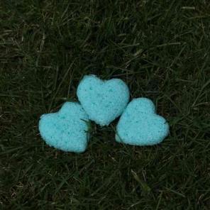 3 heart shaped bath fizzers