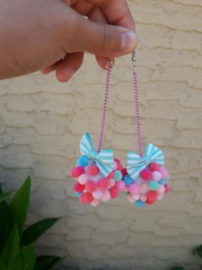 Pompom earrings
