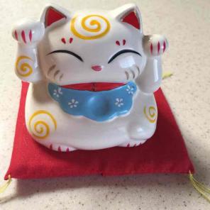 Chinese Goodluck Kitty piggy bank w/ mat