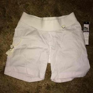 New with Tags Maternity Shorts sz Small