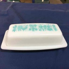 Pyrex covered Amish Butterprint Butter