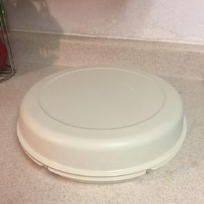 Vintage Almond Tupperware Veggie Tray