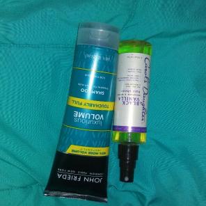 ✨ FREE SHIPPING John Frieda & Carol