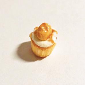 New 'legaimat' Cupcake Miniature