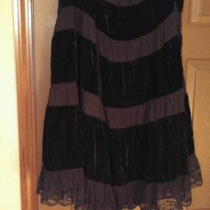 Apostrophe skirt