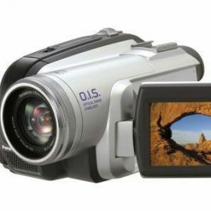 Panasonic PV-GS35 mini DV Camcorder