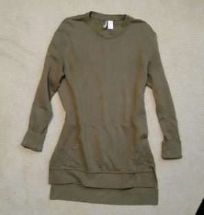 Divided longline crewneck