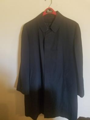 Men's black trench coat / dress coat 42R