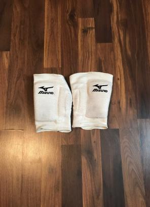 Mizuno Volleyball Pads