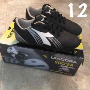 Toddler Boys Diadora Soccer shoes sz 12