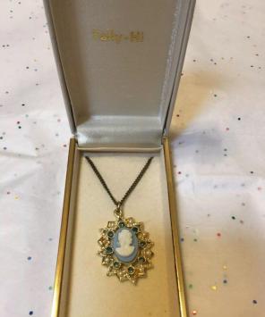 Vintage Tally Hi Blue Cameo Necklace