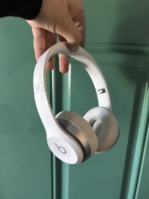 Beats Solo 2 White Headphones