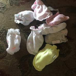 Infant Scratch Mittens
