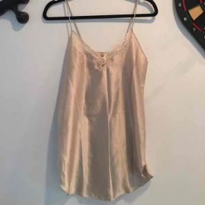 XS/s vintage nude/ballet pink slip