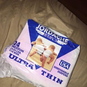 Diapers ; 24 Count / Medium - 12-24 lbs