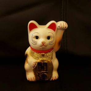 Ceramic Chinese lucky cat