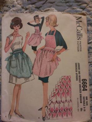 Vintage Gingham Smocked Apron Pattern