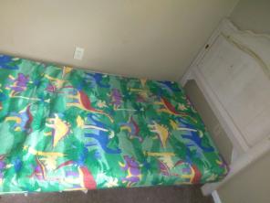 Toddler bed