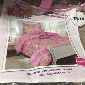 Twin girls comforter set