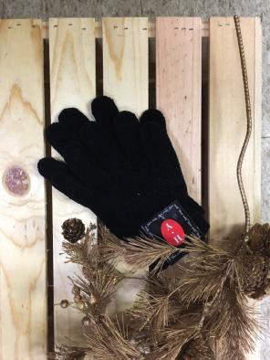 Black knit gloves