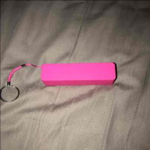 Battery Pack charges phones portable