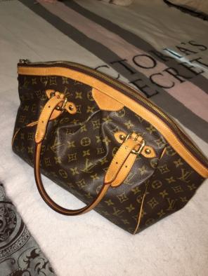 Louis Vuitton Monogram Tivoli PM bag.