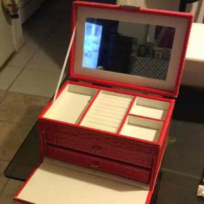 Red travel jewelry box storage organizer