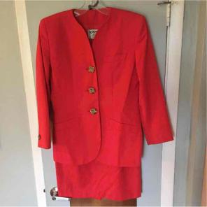 Red Kasper Jacket/Skirt Suit,6 Petite