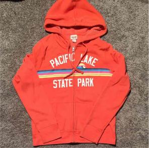 Zip up hoodi size large