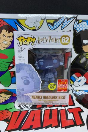 funko pop sdcc nearly headless nick gitd