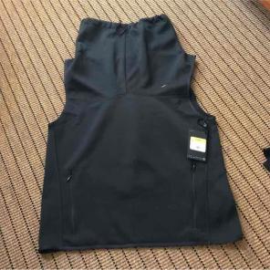 NWT Black Nike Spherevest Small