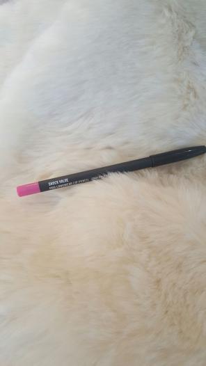 Mac cosmetics lipliner