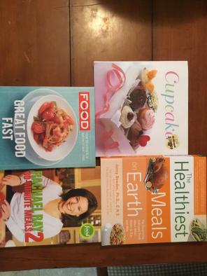 4 Cookbook Lot Rachel Ray /Cupcakes Etc.